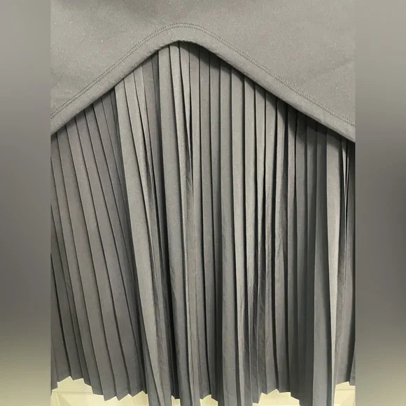 lululemon Pleat to Street Long Sleeve Top Black Size 6 - Picture 8 of 9